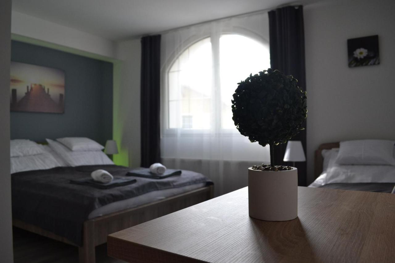 Fonix Design Rooms Debrecen Exterior foto