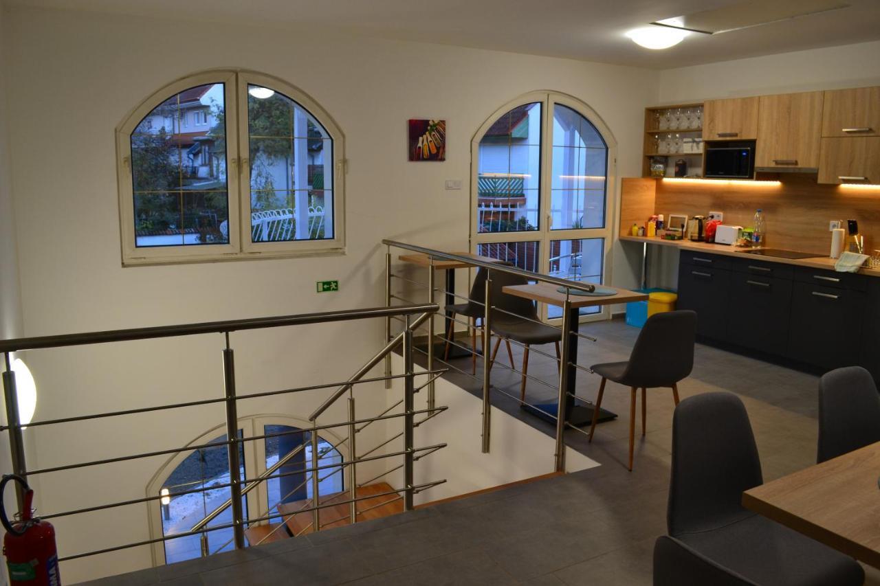 Fonix Design Rooms Debrecen Exterior foto